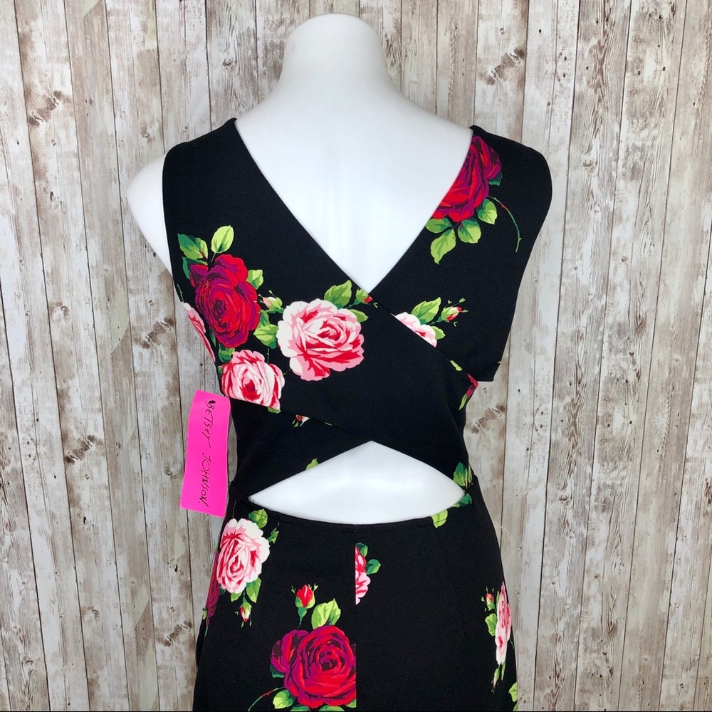 ❎SOLD Betsey Johnson Black Floral Crisscross Dress - Picture 9 of 10